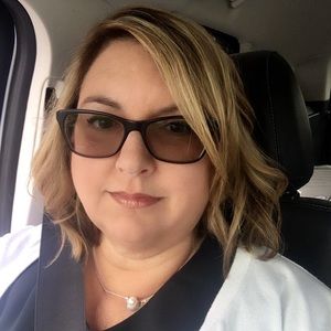 Meet your Posher, Stacy